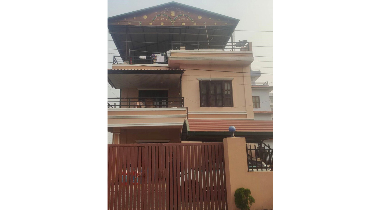 भरतपुर–११ स्थित रवि लामिछानेको घर